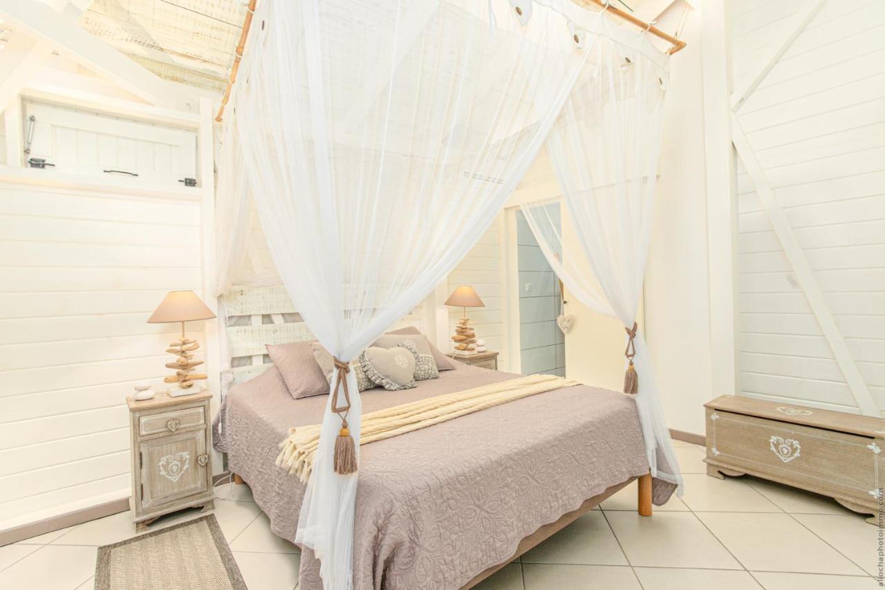 Bungalow Vanille Pacane - Vue Mer Avec Spa Prive Les Trois-Ilets Eksteriør bilde